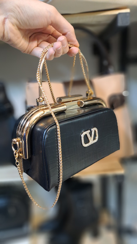 کیف مجلسی صندوقی برند VALENTINO سایز کوچک جنس و یراق خارجی وارداتی
