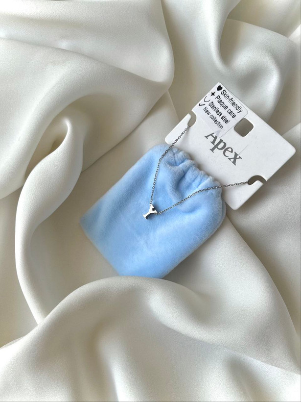 گردنبند سه بعدی حروف جنس استیل همراه با پاکت نگه داری